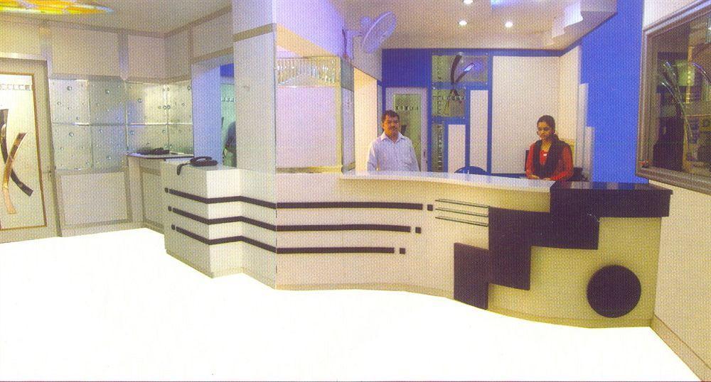 Hotel Kwality Nova Deli Exterior foto